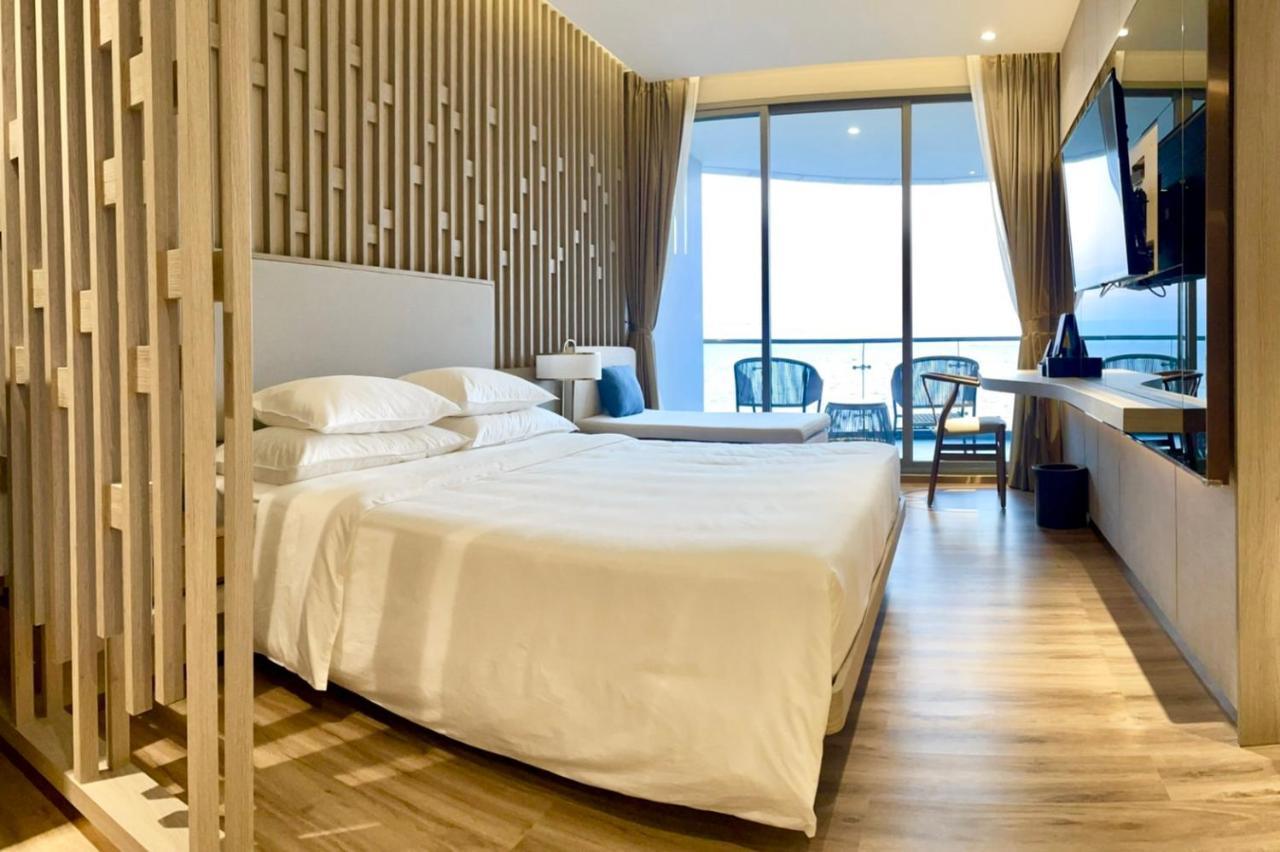 Symphony Of The Sea Hotel Bangsaen Buitenkant foto