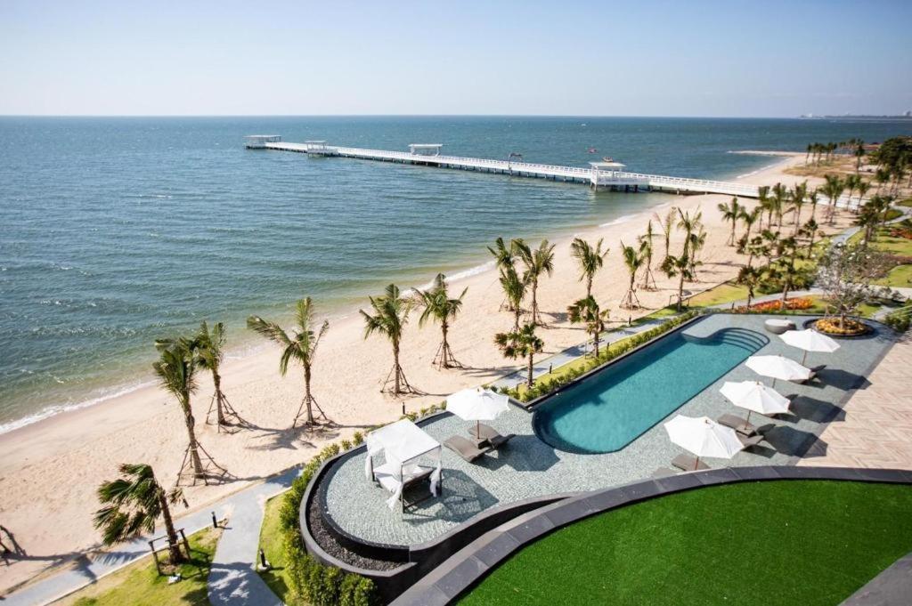 Symphony Of The Sea Hotel Bangsaen Buitenkant foto