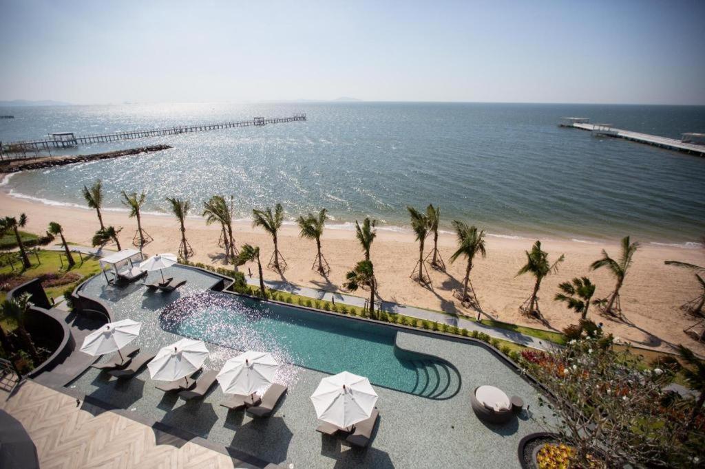 Symphony Of The Sea Hotel Bangsaen Buitenkant foto