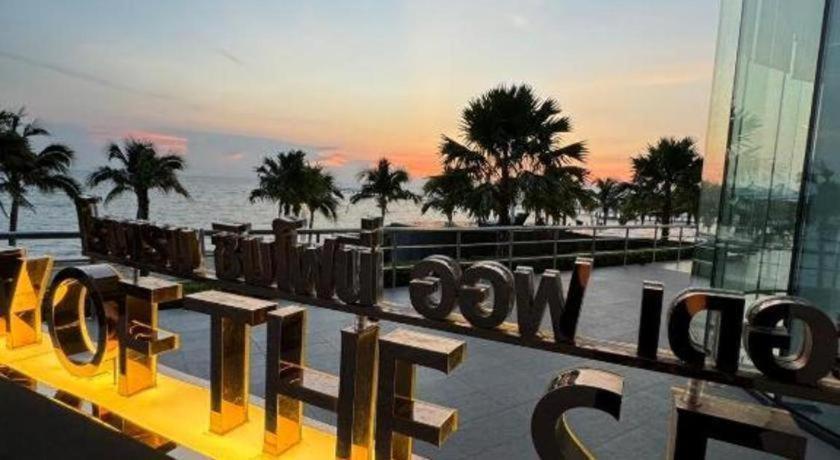 Symphony Of The Sea Hotel Bangsaen Buitenkant foto